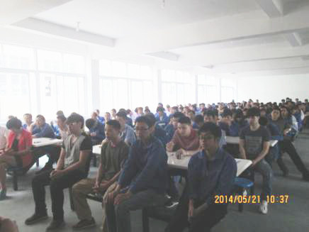 2014年6月19日，紀(jì)龍電器管理升級(jí)誓師大會(huì)召開(kāi)