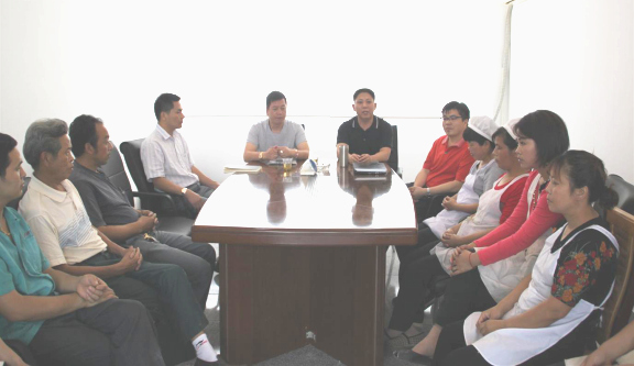 正睿老師、維杰管理干部召開調(diào)研座談會