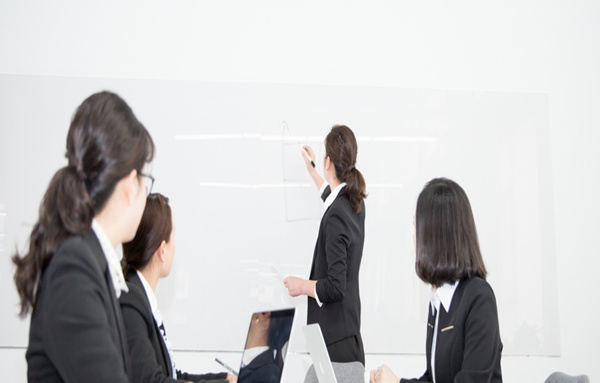 如何實(shí)現(xiàn)高效的會(huì)議？