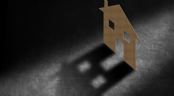 重慶傳統(tǒng)行業(yè)塌方，罪魁禍首竟是房價？