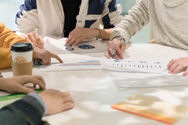 培養組織人才，提升員工素質和技能，增強核心競爭力