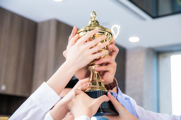 績效與薪酬掛鉤：激發(fā)員工動(dòng)力，實(shí)現(xiàn)企業(yè)目標(biāo)