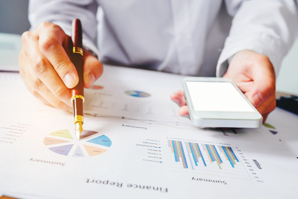 績(jī)效激勵(lì)：以績(jī)效為驅(qū)動(dòng)，激發(fā)員工創(chuàng)新力