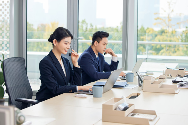 客戶(hù)關(guān)系管理：建立長(zhǎng)期、穩(wěn)定的客戶(hù)關(guān)系