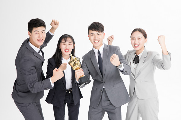 全面薪酬戰略實施：提升員工滿意度，提升企業績效