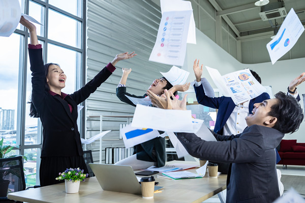 集團(tuán)管控中的組織結(jié)構(gòu)優(yōu)化：原則、方法與實踐