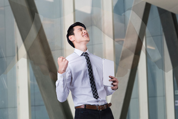 績效管理：應(yīng)對變革挑戰(zhàn)，推動組織變革成功