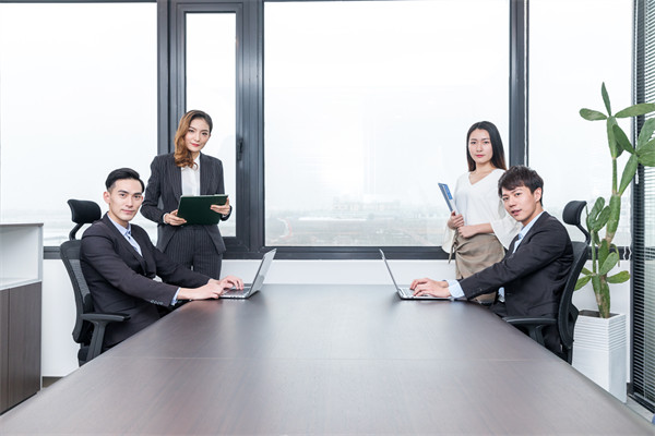 創(chuàng)新驅(qū)動(dòng)的績(jī)效管理：鼓勵(lì)創(chuàng)新，推動(dòng)業(yè)務(wù)發(fā)展