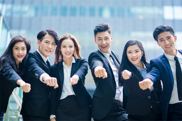 協(xié)同效應(yīng)：強(qiáng)化內(nèi)部溝通，打造高效協(xié)作團(tuán)隊(duì)