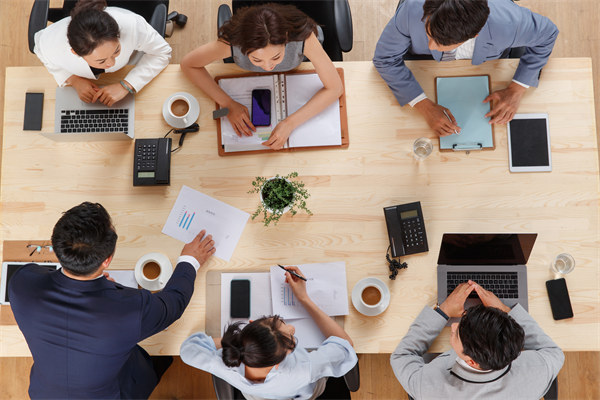 關(guān)鍵績效指標(biāo)（KPI）：明確目標(biāo)，跟蹤進展