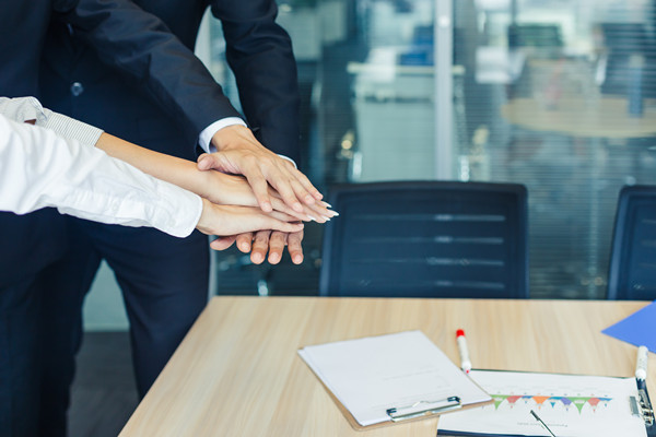 遠程團隊的績效管理：應(yīng)對遠程挑戰(zhàn)，保持高效協(xié)作