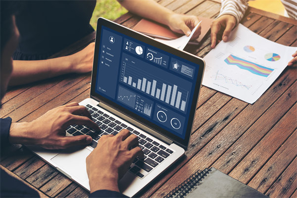 薪酬績效與戰(zhàn)略目標協(xié)同，推動企業(yè)持續(xù)發(fā)展與成長