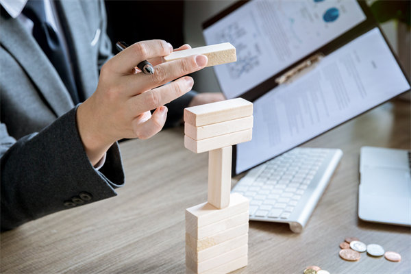 企業(yè)預(yù)算管理與風(fēng)險(xiǎn)控制結(jié)合，保障穩(wěn)健經(jīng)營(yíng)與發(fā)展