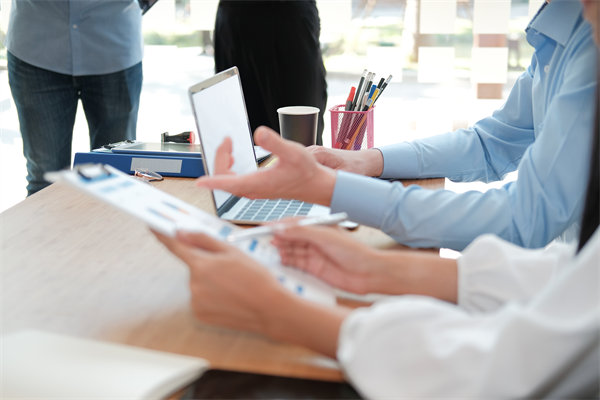 如何科學(xué)設(shè)定KPI，確保績(jī)效考核既公平又高效？