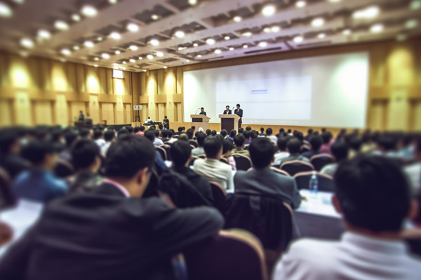 面對人才流失，企業(yè)應(yīng)采取哪些策略留住關(guān)鍵員工？