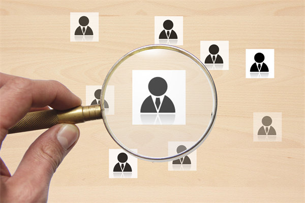 集團(tuán)人才戰(zhàn)略：如何促進(jìn)內(nèi)部流動(dòng)與外部吸引？