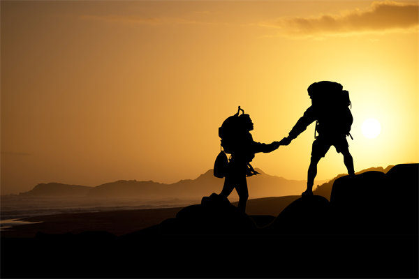 組織變革難推進？管理咨詢?nèi)绾我龑ы樌^渡？