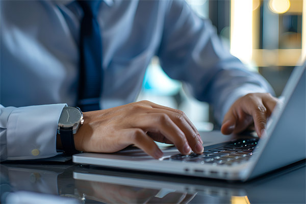 如何通過(guò)績(jī)效激勵(lì)機(jī)制激發(fā)團(tuán)隊(duì)的創(chuàng)新與活力？