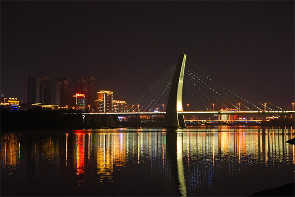 贛州企業(yè)面臨市場挑戰(zhàn)，管理咨詢有何應(yīng)對策略？