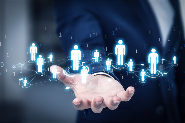 在變革中，如何有效管理組織內(nèi)部的沖突與不確定性？