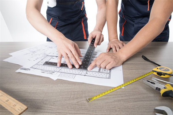 面對(duì)多品種小批量生產(chǎn)，精益生產(chǎn)如何靈活應(yīng)對(duì)挑戰(zhàn)？