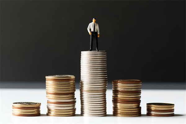 市場(chǎng)競(jìng)爭(zhēng)激烈，如何制定薪酬策略以吸引并留住人才？