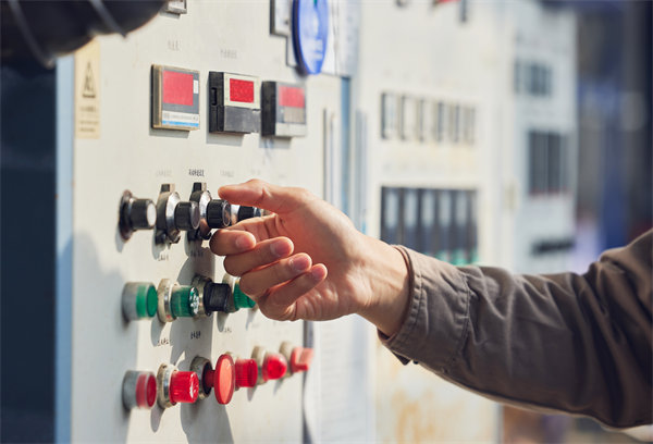 持續(xù)改進(jìn)機(jī)制在精益生產(chǎn)中如何驅(qū)動(dòng)質(zhì)量與成本雙贏？