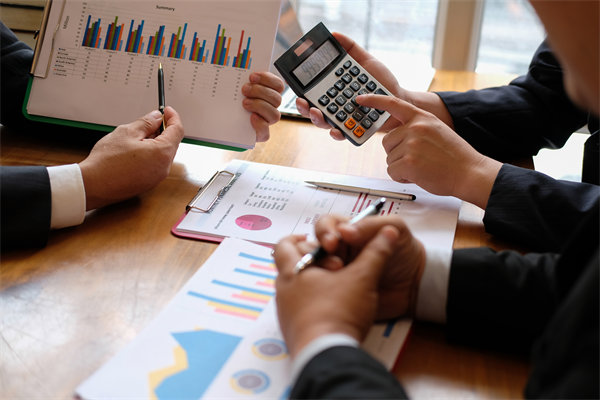 企業(yè)薪酬預(yù)算有限，如何合理分配以實(shí)現(xiàn)最大效益？