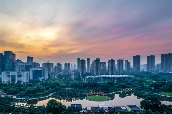 佛山薪酬咨詢公司如何為企業(yè)量身定制薪酬體系？