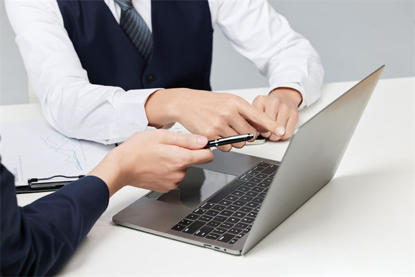 如何通過績(jī)效咨詢提升企業(yè)的整體運(yùn)營(yíng)效率？