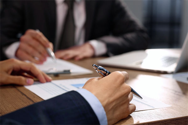 如何構(gòu)建有效的集團(tuán)管控體系，提升決策效率？