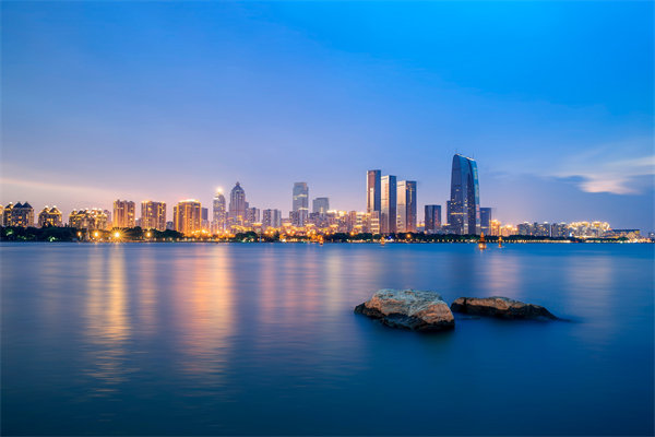 蘇州年度經(jīng)營(yíng)計(jì)劃咨詢公司如何為企業(yè)定制年度藍(lán)圖？