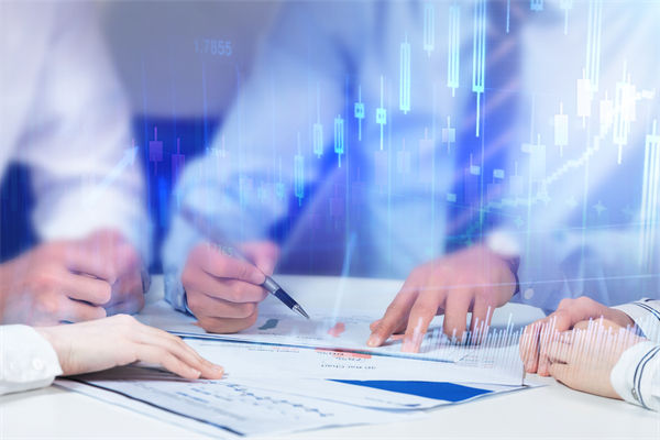 在年度經(jīng)營計劃中，如何設(shè)定既實際又挑戰(zhàn)性的目標？