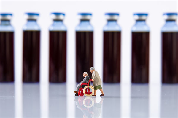 為啥有些老人沉迷購買保健品？對品牌營銷有何啟示？