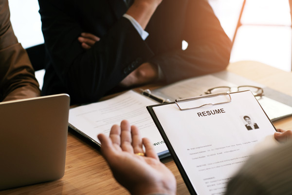 人才流失嚴(yán)重，人力資源管理如何構(gòu)建穩(wěn)固人才防線(xiàn)？