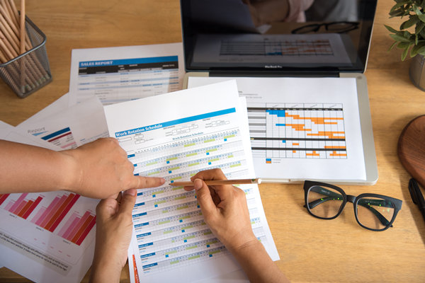 在薪酬績(jī)效管理中，如何融入員工個(gè)人發(fā)展計(jì)劃？