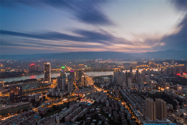 企業(yè)如何借助福州咨詢公司優(yōu)化組織運(yùn)作流程與效能？