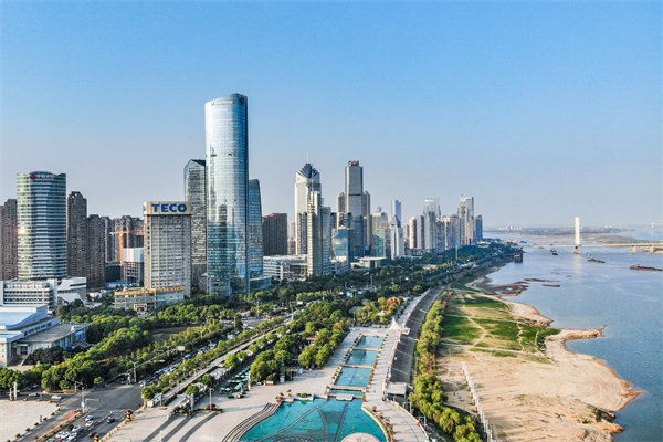 企業(yè)如何借助南昌精益生產(chǎn)咨詢公司提升生產(chǎn)效率與減少浪費？