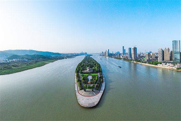 長沙戰(zhàn)略咨詢公司如何幫傳統(tǒng)企業(yè)突破發(fā)展瓶頸實現(xiàn)轉型？