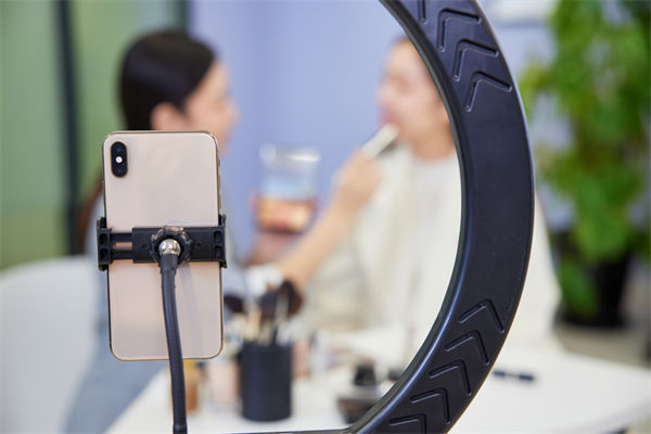 全渠道營銷管理，無縫連接客戶，打造極致體驗