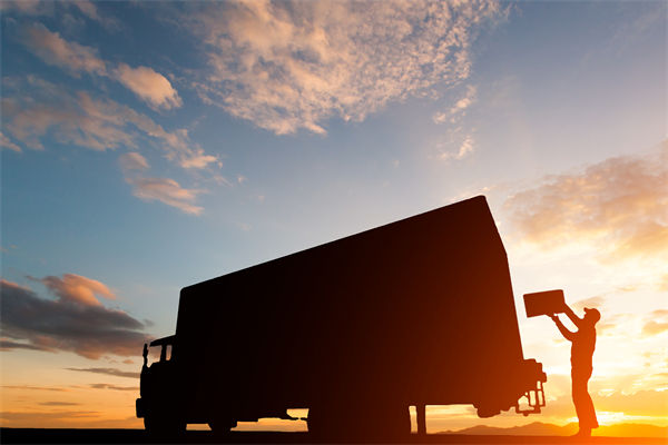 快遞員入職京東13年工資共100多萬，其他企業(yè)怎么看？