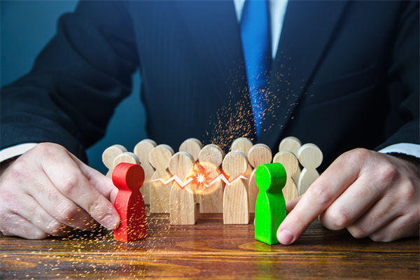 新老業(yè)務沖突不斷，企業(yè)戰(zhàn)略管理如何平衡布局？