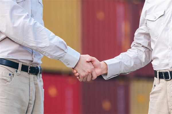 美線貨運(yùn)訂艙就像“搶票”，制造業(yè)有什么看法？