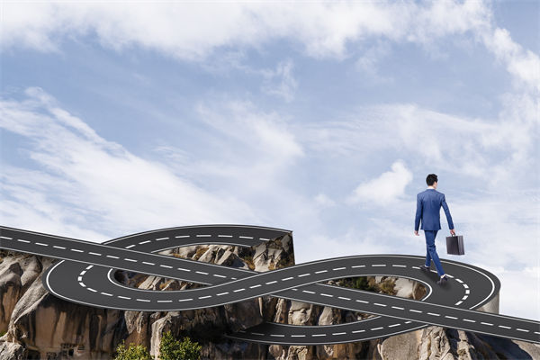 市場突變，現有戰(zhàn)略失效，怎么調整戰(zhàn)略規(guī)劃才能破局？