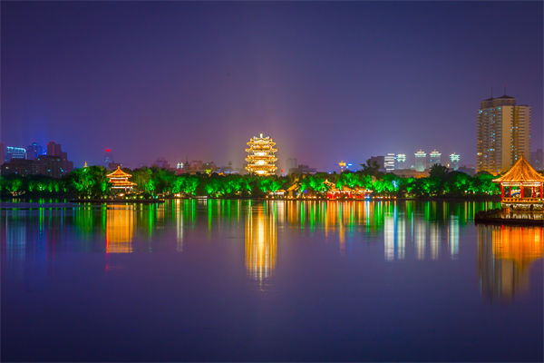 營(yíng)銷轉(zhuǎn)化率低迷？濟(jì)南營(yíng)銷咨詢公司如何精準(zhǔn)打通獲客變現(xiàn)鏈路？