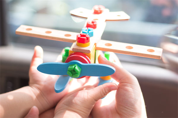 這些玩具可能正在悄悄傷害孩子，對關(guān)聯(lián)品牌的啟示