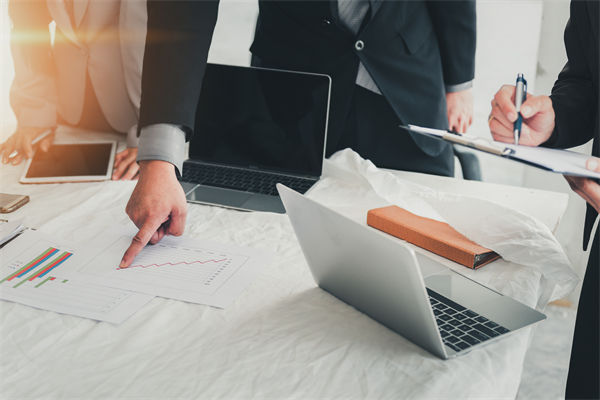 戰(zhàn)略規(guī)劃年年重做卻無效，到底缺了哪環(huán)落地邏輯？