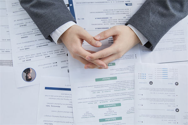 招聘流程看似高效規(guī)范，招來(lái)的人卻總是與需求錯(cuò)位？