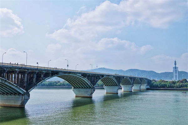 長(zhǎng)沙湘江特大橋突發(fā)大火，組織規(guī)劃管理有何啟示？