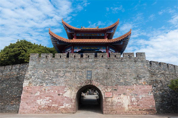 企業(yè)卡在轉(zhuǎn)型關(guān)鍵期難推進(jìn)，肇慶管理咨詢公司有何突圍方案？